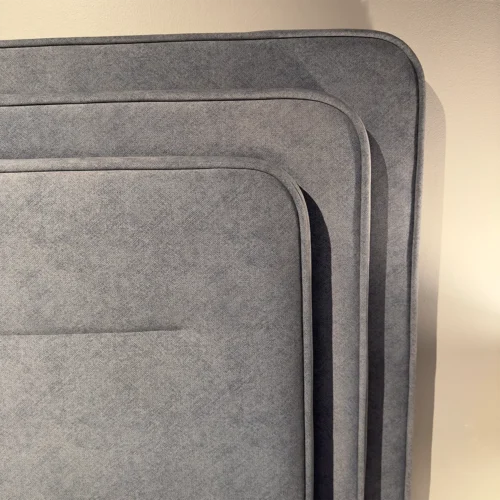 Tête de lit Séléne Plus en tissu capitonné gris – design élégant et confortable, modèle personnalisable par Atlas Matelas, idéal pour les chambres modernes en Algérie.