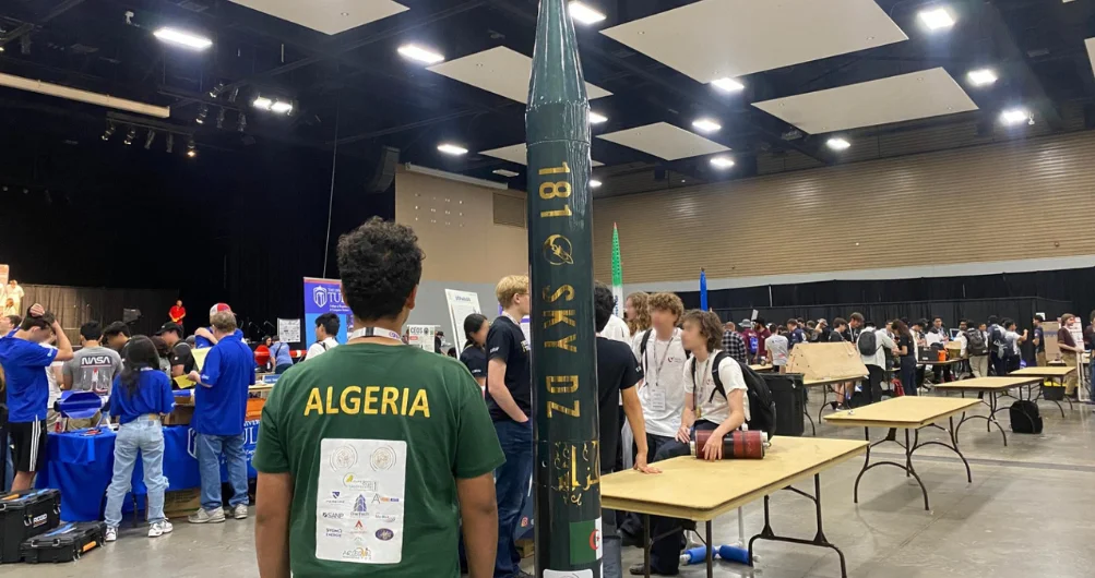Lancement réussi de la fusée Atakor III par l’équipe SkyDz, représentant l’Université Oran 1 Ahmed Ben Bella et l’Algérie lors de la International Rocket Engineering Competition 2025 aux États-Unis.